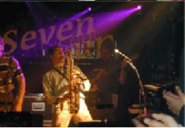 Am Saxophon Christian Lindner - Live Band Seven up